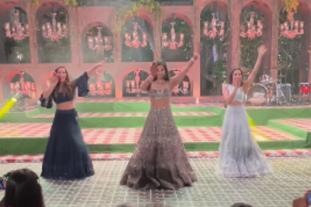 Bride Groom Viral Video Bride And Bridesmaids Mesmerise The Internet With Exceptional Dance On 7433